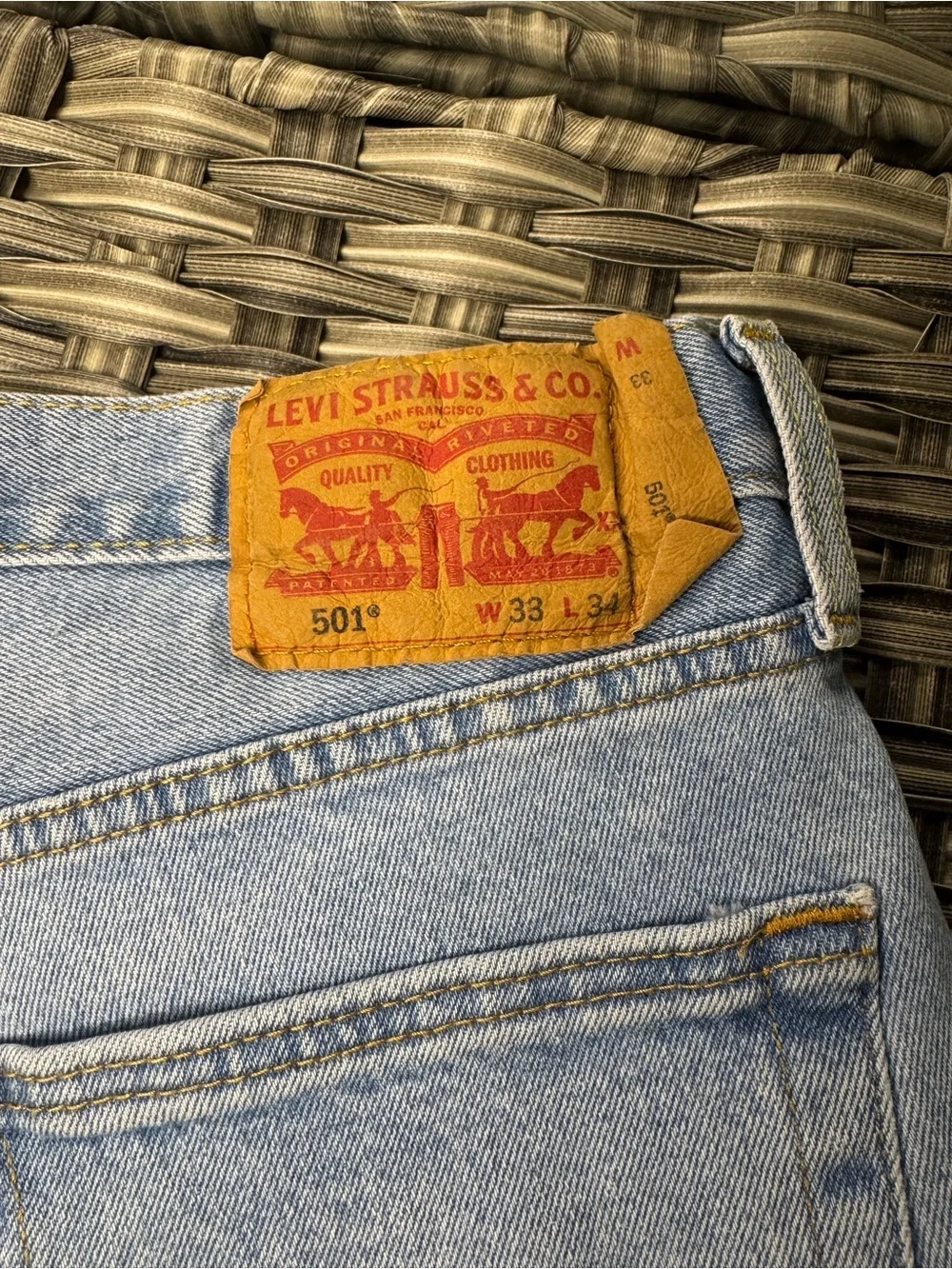 Levis straight leg